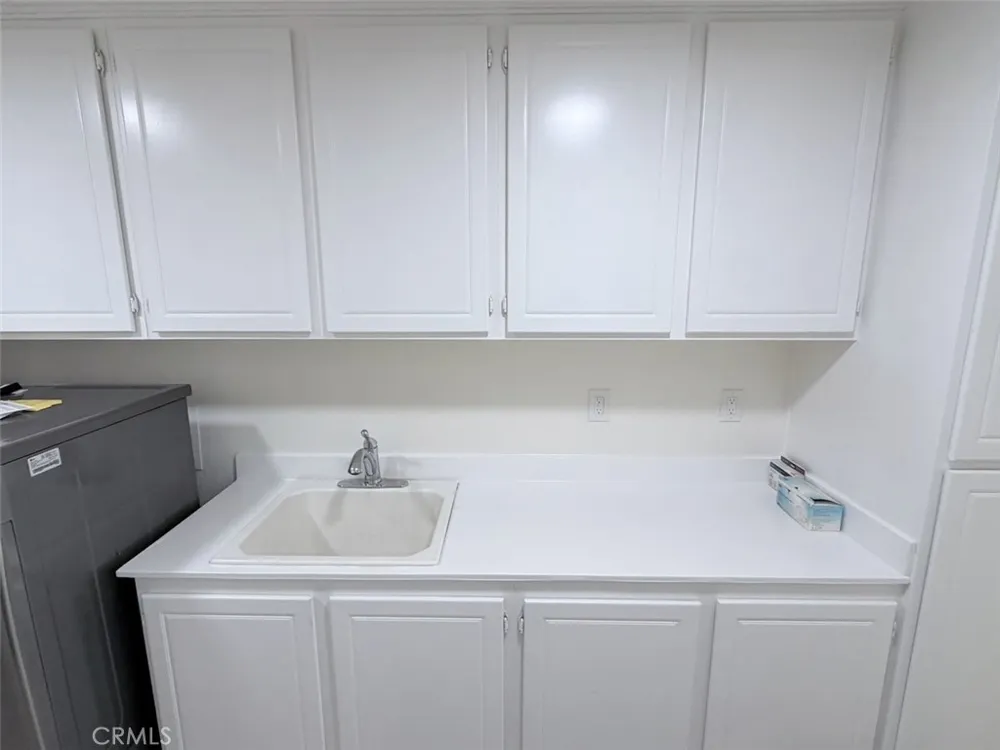 6879 Red Cardinal Court Corona, CA 92880