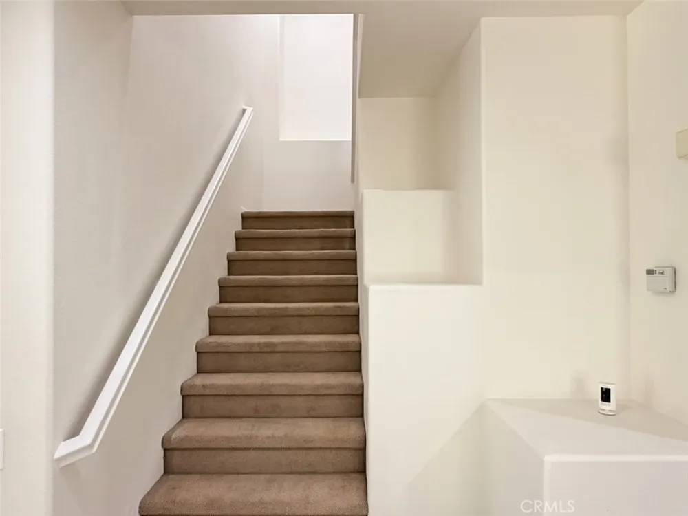 6879 Red Cardinal Court Corona, CA 92880