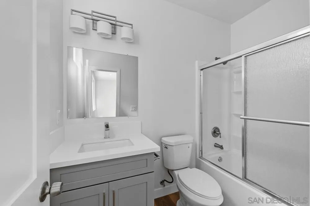 10347 Lipscomb Dr San Diego, CA 92126