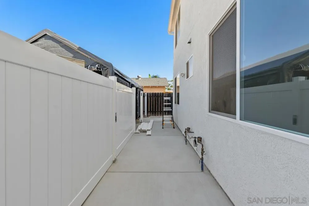 10347 Lipscomb Dr San Diego, CA 92126