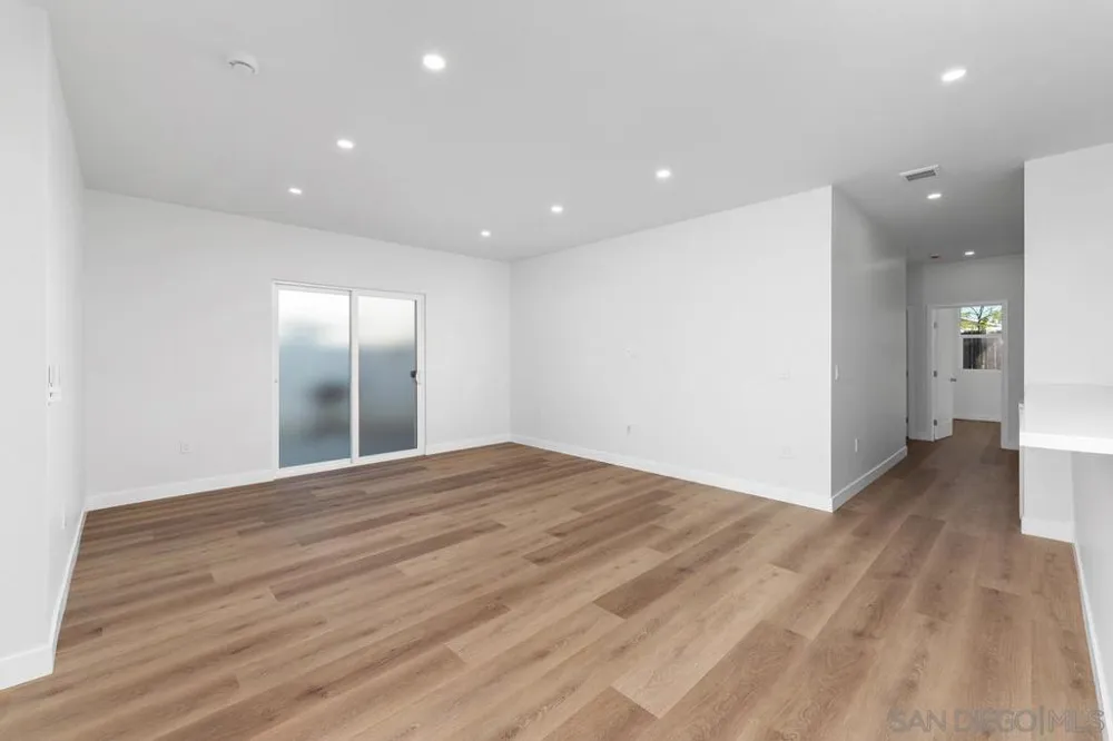 10347 Lipscomb Dr San Diego, CA 92126