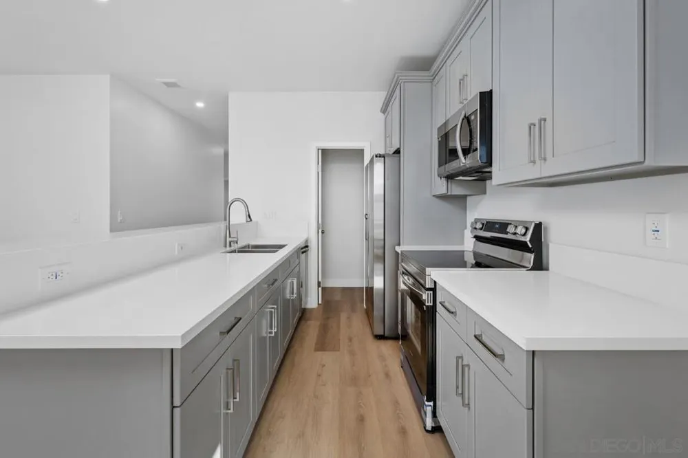 10347 Lipscomb Dr San Diego, CA 92126