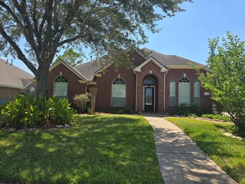 9406 Sunlake Drive