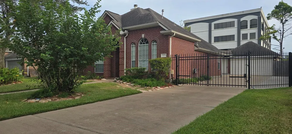 9406 Sunlake Drive Pearland, TX 77584