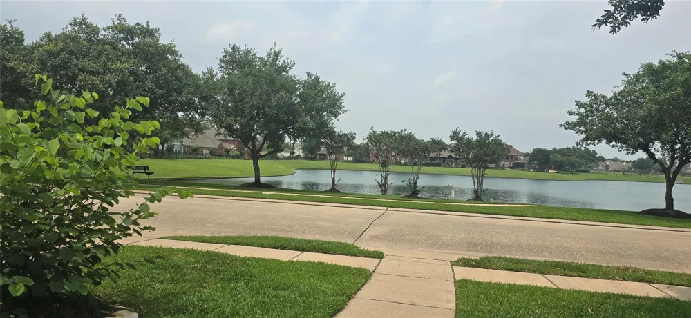 9406 Sunlake Drive Pearland, TX 77584