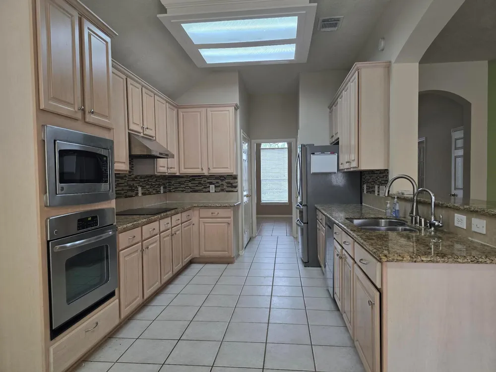 9406 Sunlake Drive Pearland, TX 77584