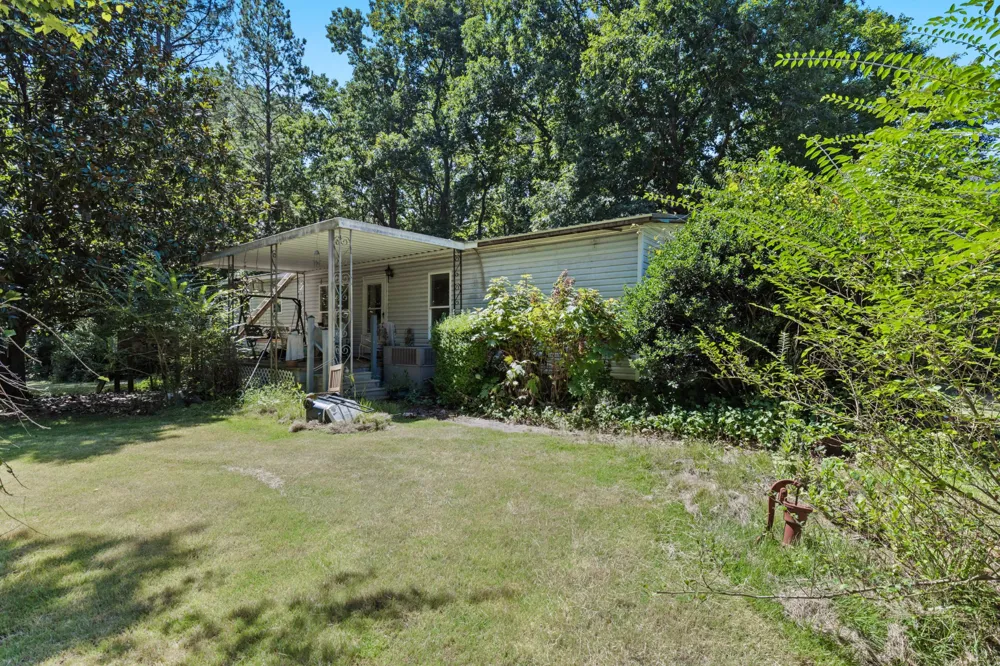 1318 Old Clarksville Pike Pleasant View, TN 37146