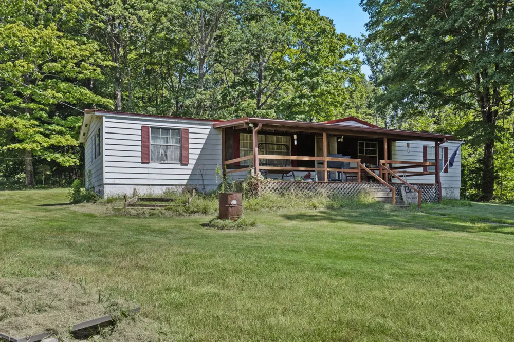 1318 Old Clarksville Pike Pleasant View, TN 37146