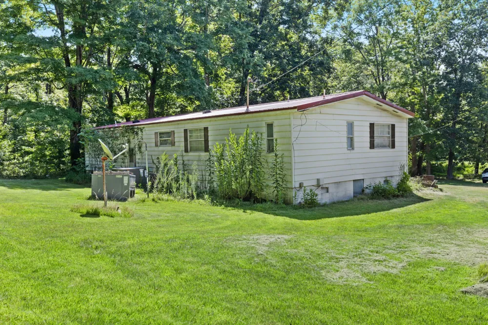 1318 Old Clarksville Pike Pleasant View, TN 37146