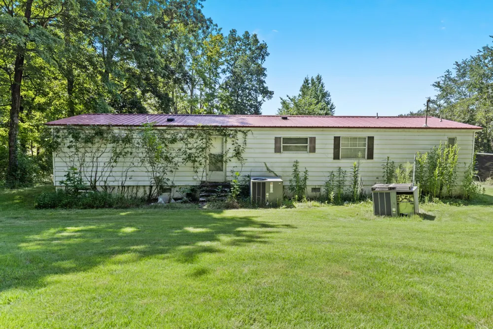 1318 Old Clarksville Pike Pleasant View, TN 37146