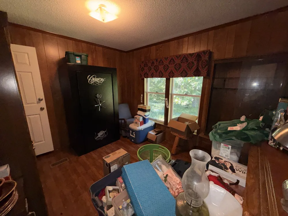1318 Old Clarksville Pike Pleasant View, TN 37146