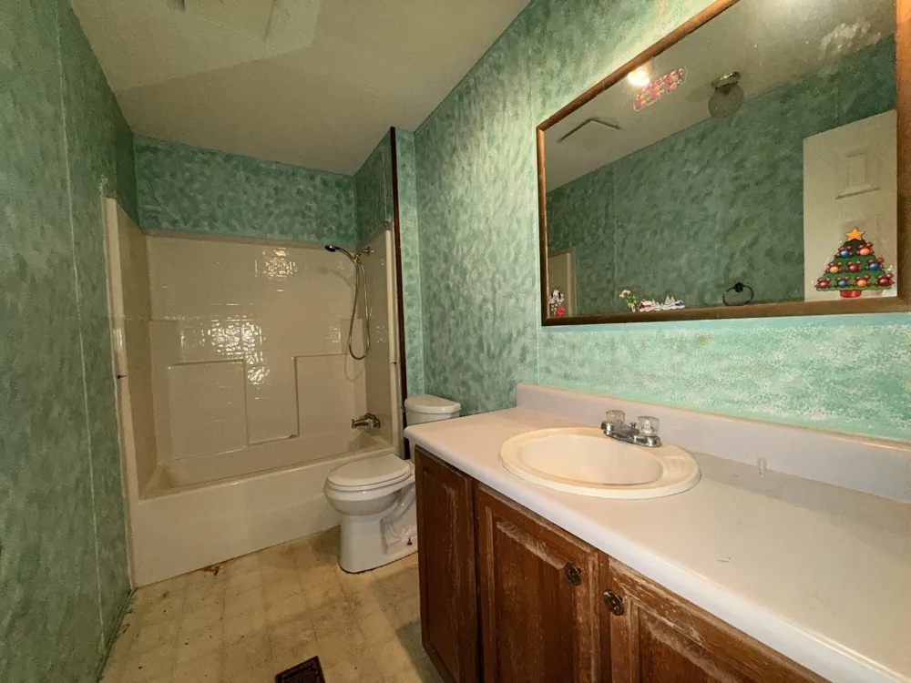 1318 Old Clarksville Pike Pleasant View, TN 37146