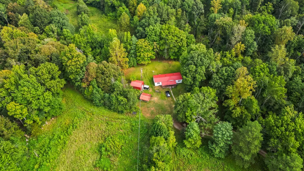1318 Old Clarksville Pike Pleasant View, TN 37146