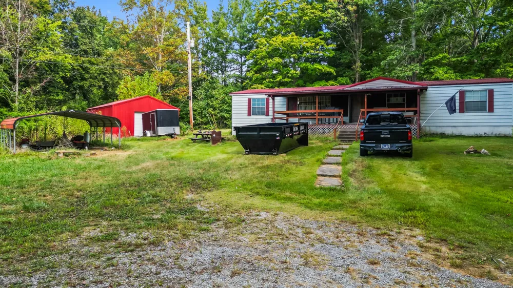 1318 Old Clarksville Pike Pleasant View, TN 37146
