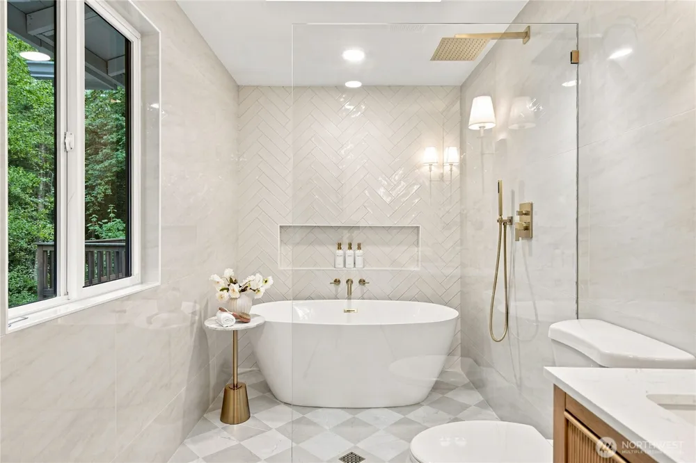 21924 NE 164th St Woodinville, WA 98077