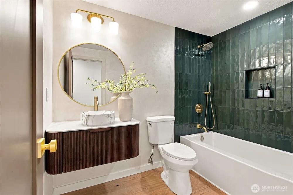 21924 NE 164th St Woodinville, WA 98077
