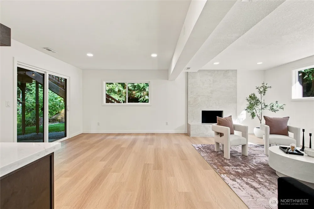 21924 NE 164th St Woodinville, WA 98077