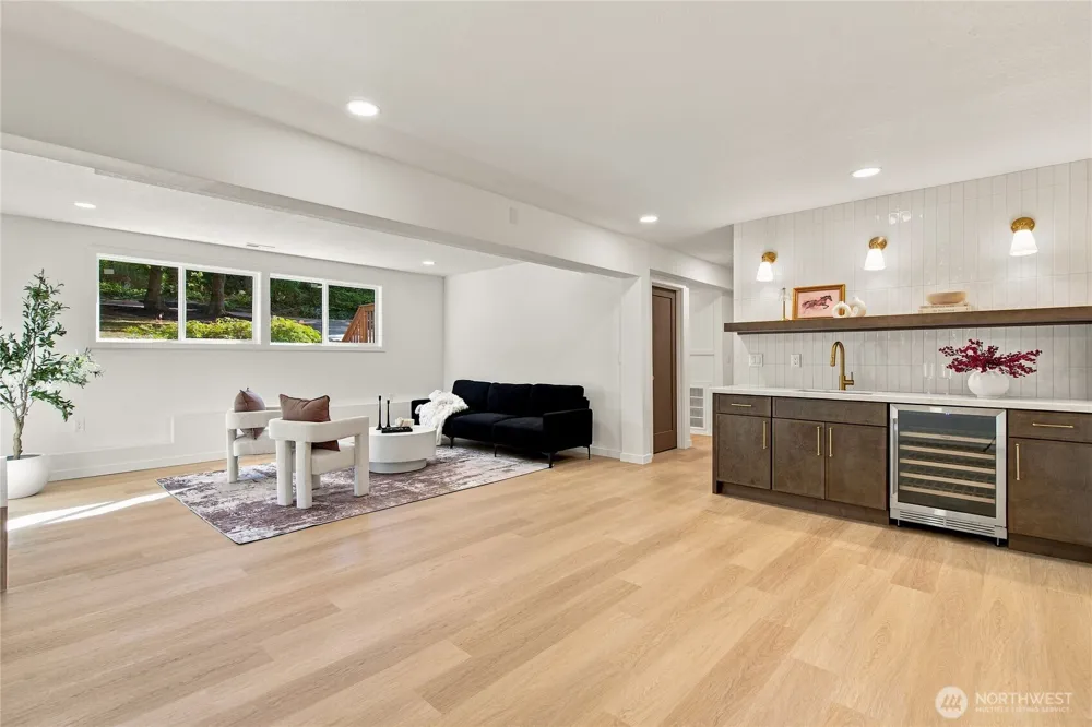 21924 NE 164th St Woodinville, WA 98077