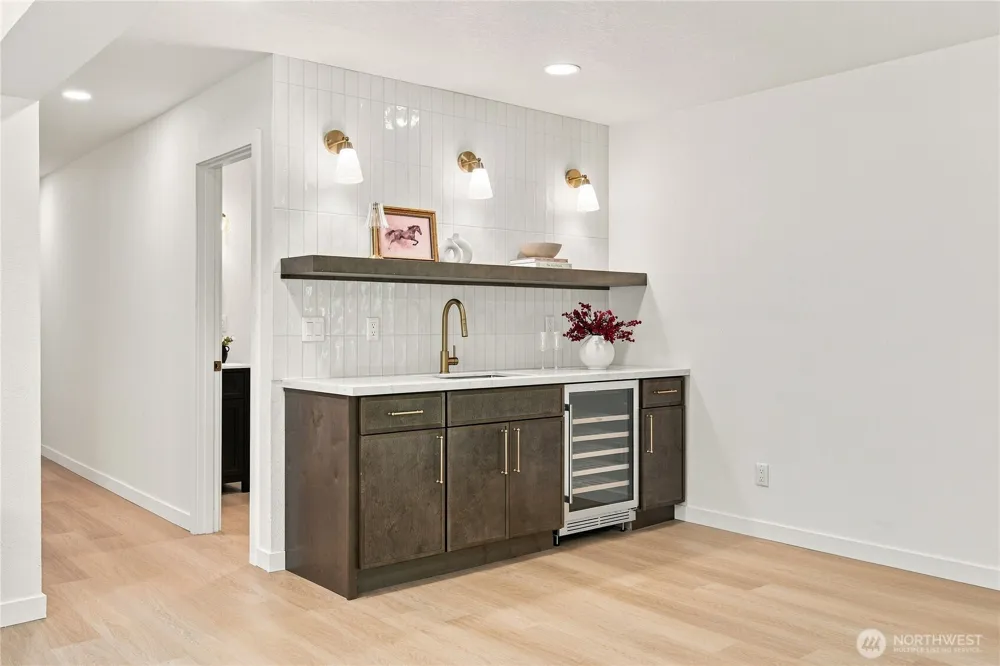 21924 NE 164th St Woodinville, WA 98077