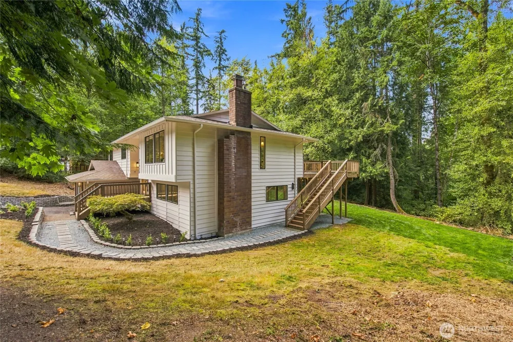21924 NE 164th St Woodinville, WA 98077