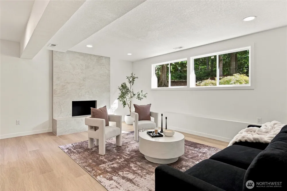 21924 NE 164th St Woodinville, WA 98077