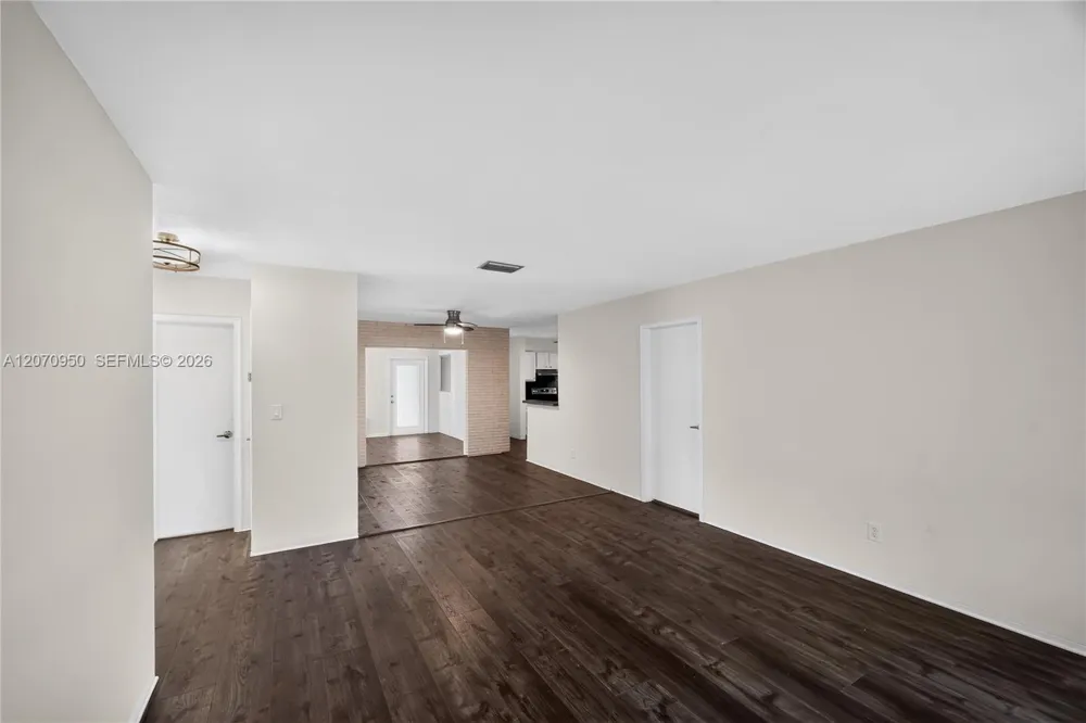 4300 Harrison St Hollywood, FL 33021