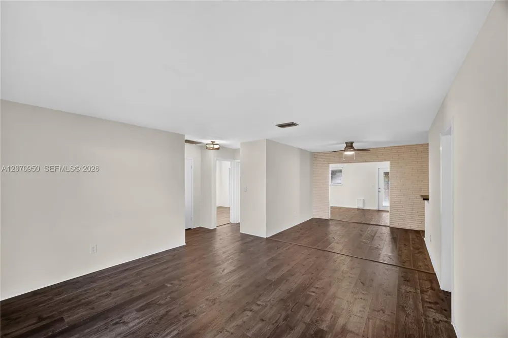 4300 Harrison St Hollywood, FL 33021