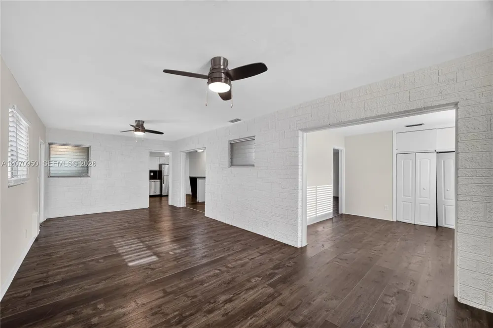 4300 Harrison St Hollywood, FL 33021