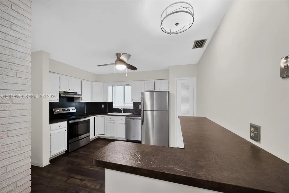 4300 Harrison St Hollywood, FL 33021