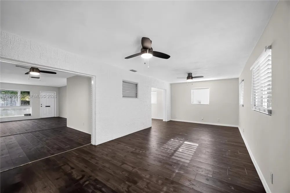 4300 Harrison St Hollywood, FL 33021