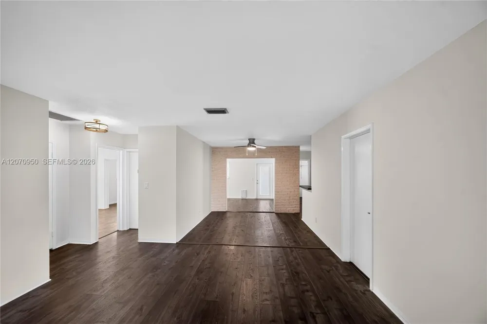 4300 Harrison St Hollywood, FL 33021