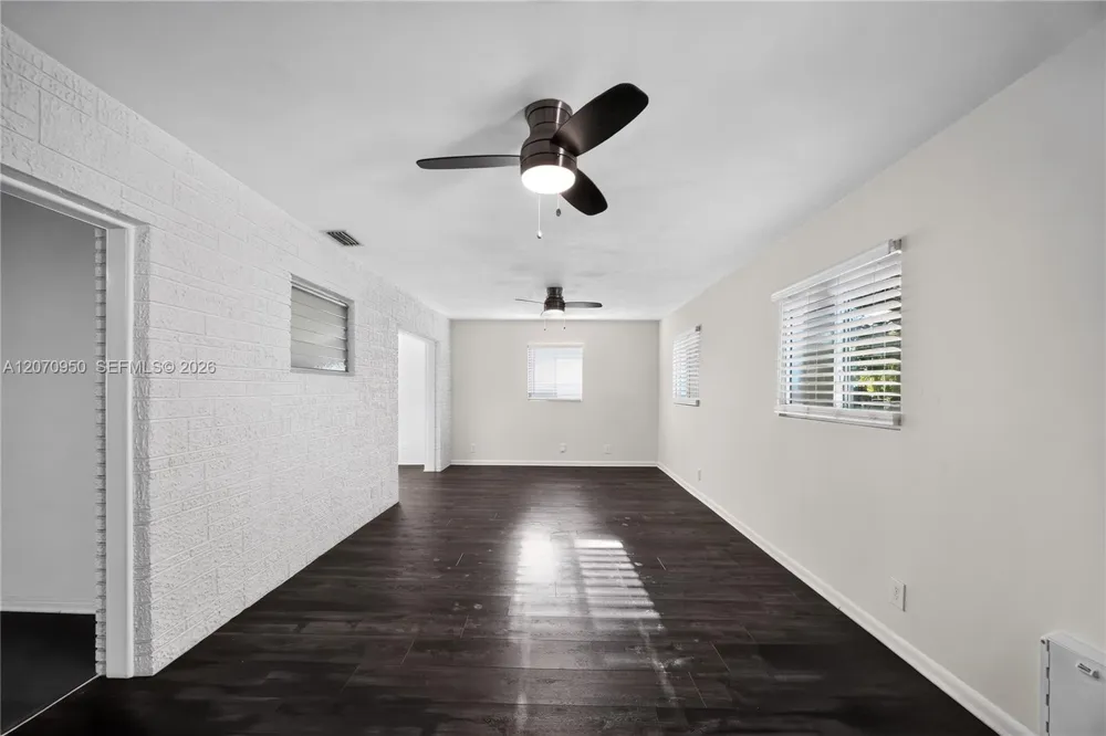 4300 Harrison St Hollywood, FL 33021