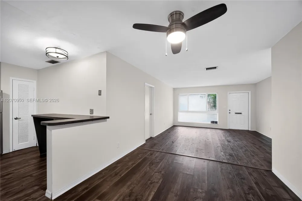 4300 Harrison St Hollywood, FL 33021