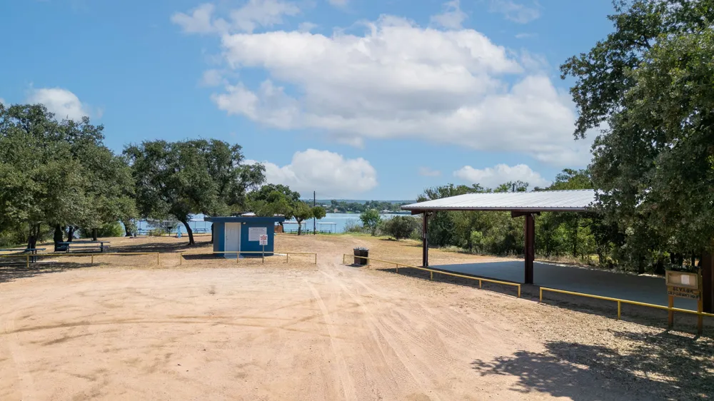 817 Ridgeway Tow, TX 78672