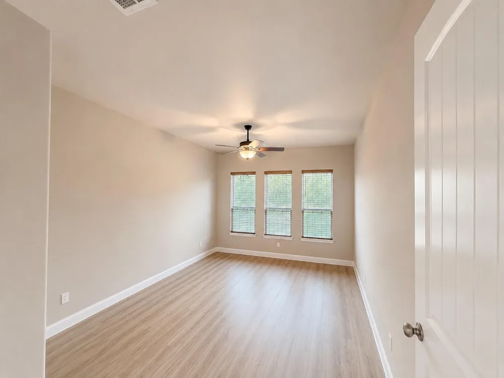 26355 Lakeshore Drive Hempstead, TX 77445