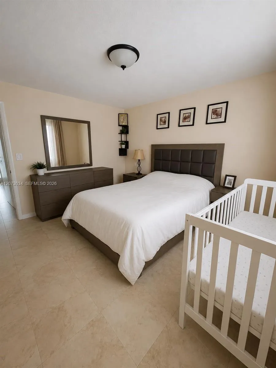 421 NE 1st St #217 Hallandale Beach, FL 33009