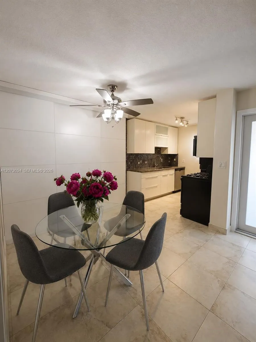 421 NE 1st St #217 Hallandale Beach, FL 33009
