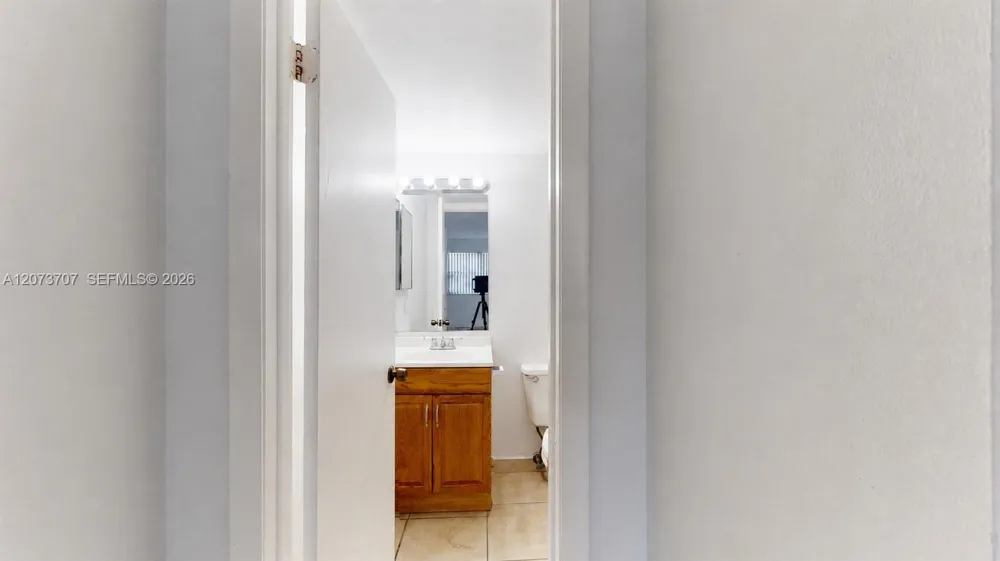 15600 SW 80th street #L-202 Miami, FL 33193