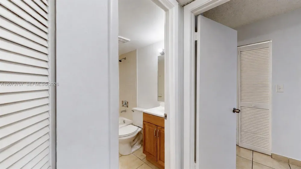 15600 SW 80th street #L-202 Miami, FL 33193