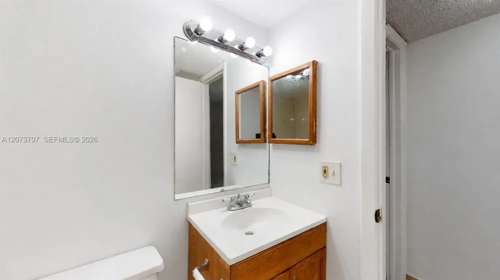 15600 SW 80th street #L-202 Miami, FL 33193
