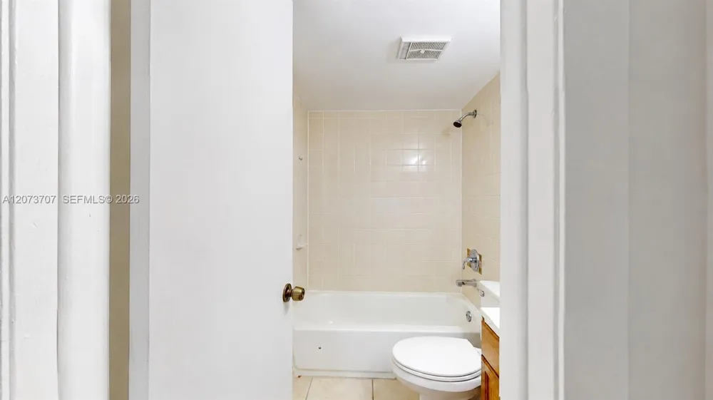 15600 SW 80th street #L-202 Miami, FL 33193