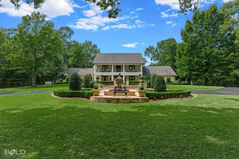1217 Ridgewood Circle
