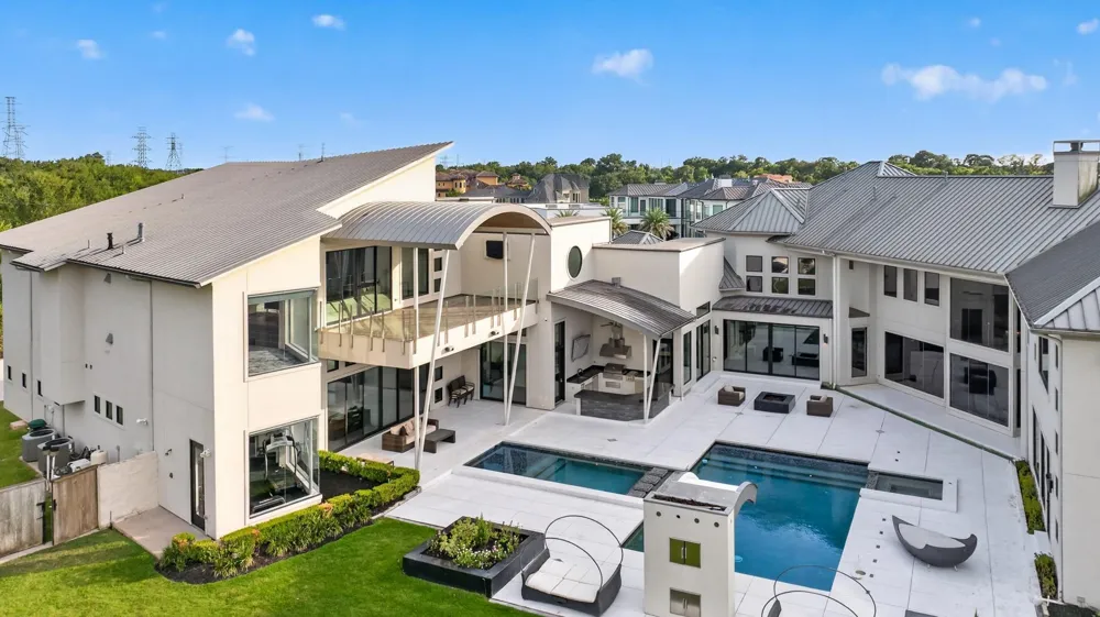 4043 Maranatha Sugar Land, TX 77479