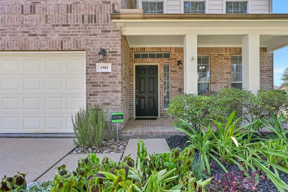1902 Highland Point Court Pearland, TX 77581