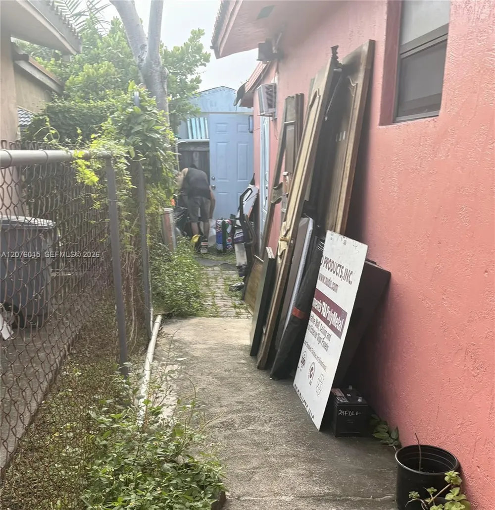 12820 NW 104th Ave Hialeah Gardens, FL 33018