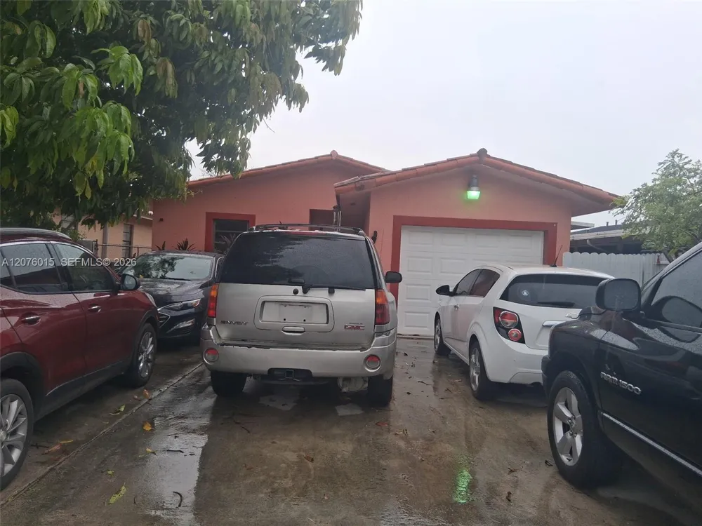 12820 NW 104th Ave Hialeah Gardens, FL 33018
