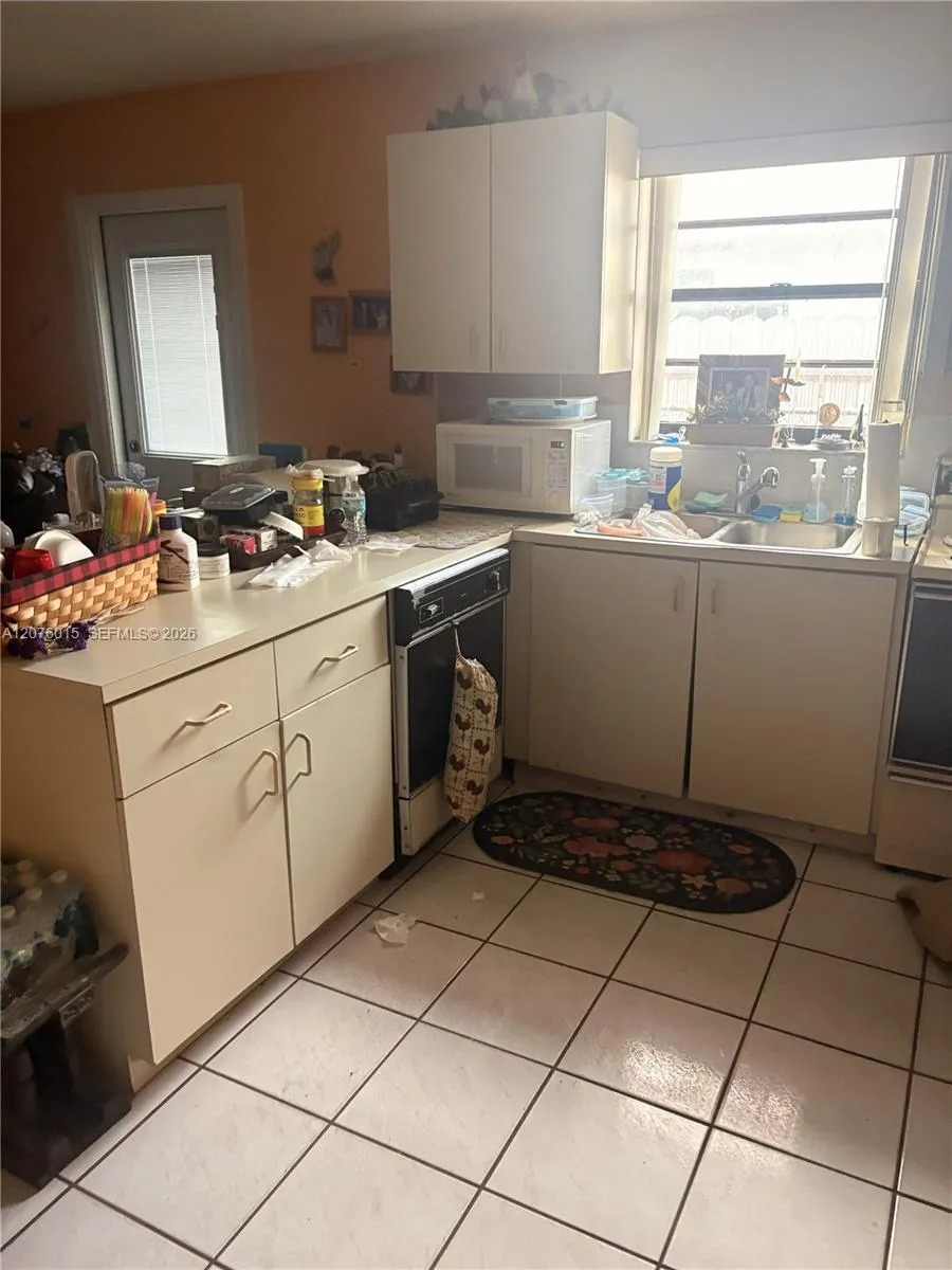 12820 NW 104th Ave Hialeah Gardens, FL 33018