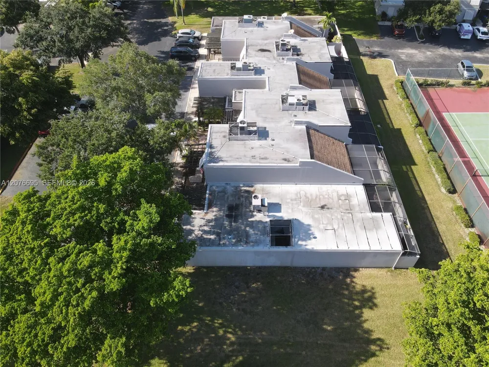 1541 NW 113th Ave Pembroke Pines, FL 33026