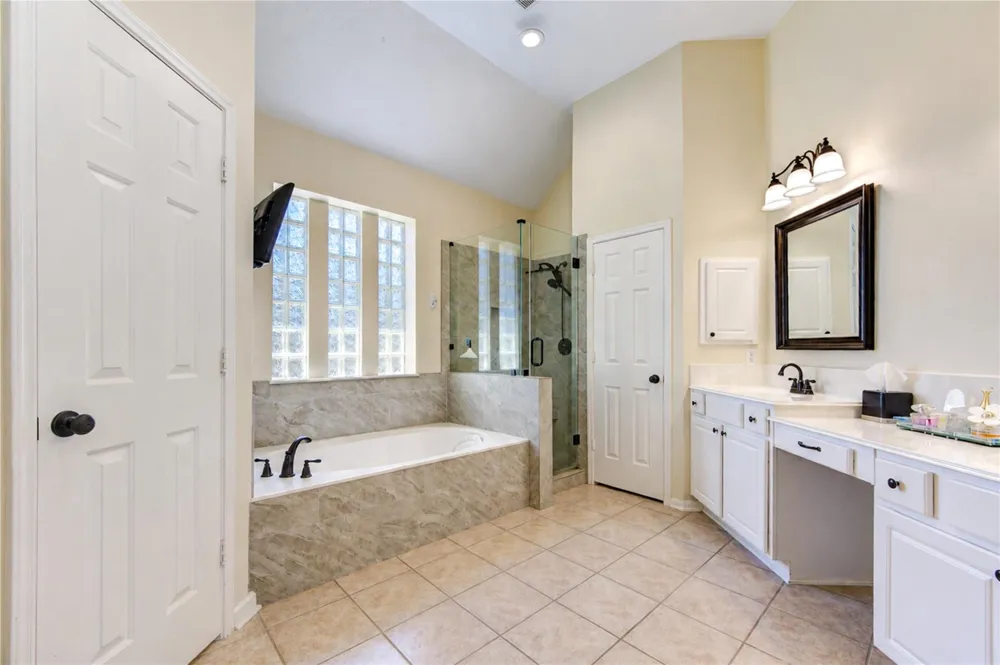 11 Ryanwyck Place The Woodlands, TX 77384