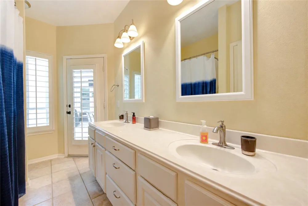 11 Ryanwyck Place The Woodlands, TX 77384